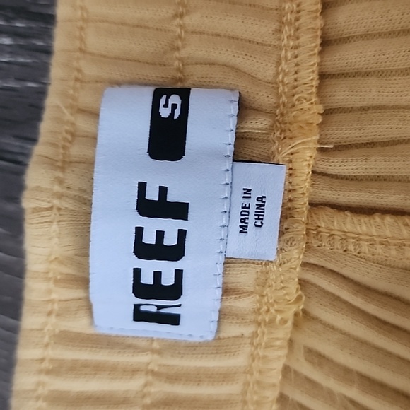 REEF Marshmallow Beachy Rib Pull On Short Small - Picture 6 of 9